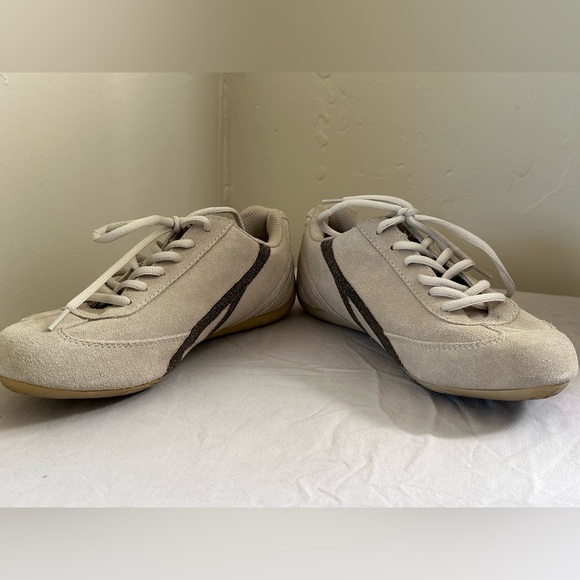 U.S. Polo Assn. Women’s Sneakers Size 8 Beige Suede Retro Casual Shoes - Picture 2 of 8